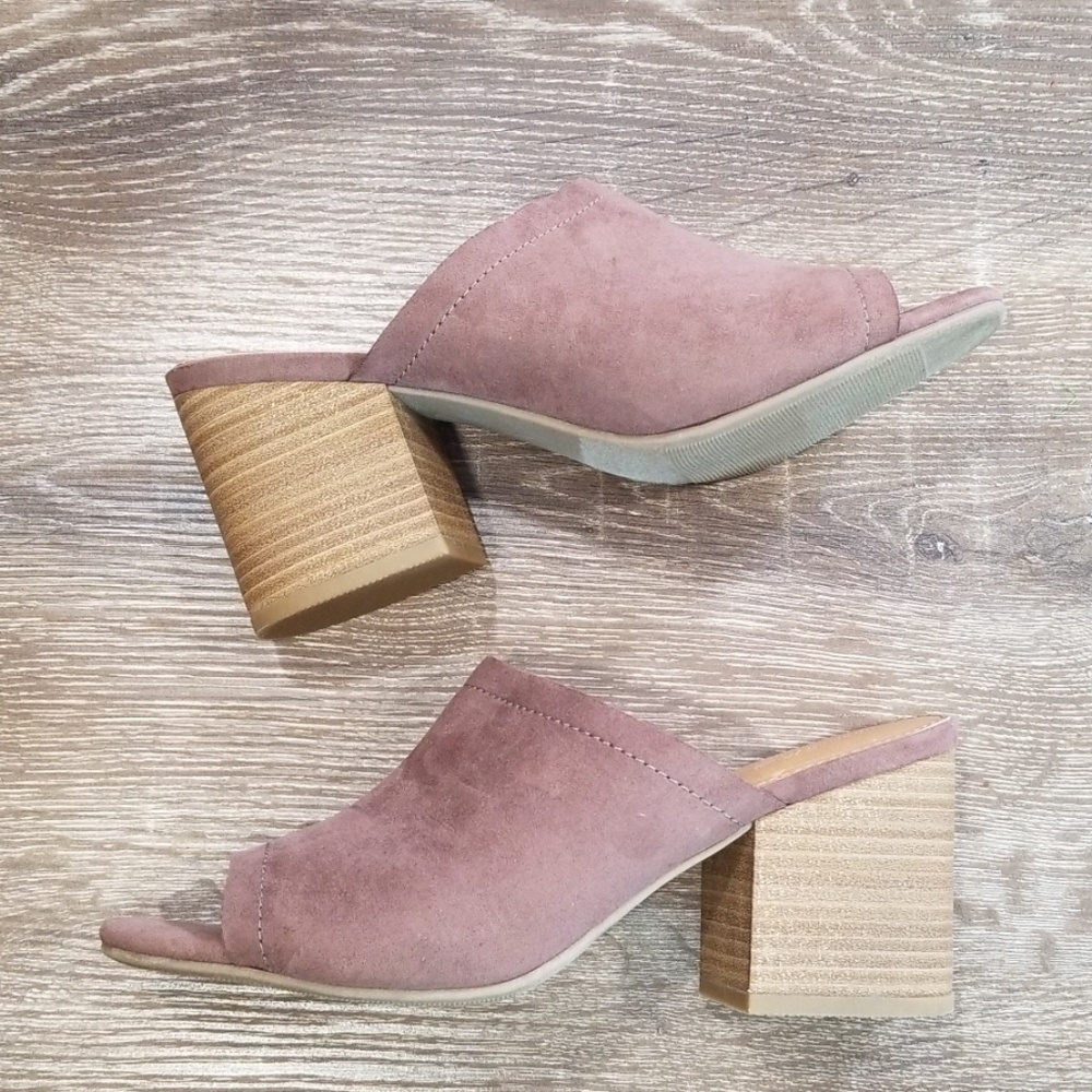 Universal Threads open toe mules block heel size 7